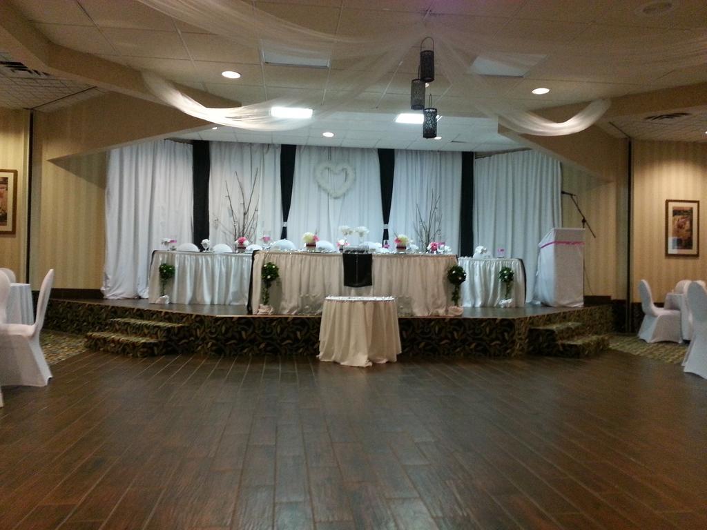 מלון Ramada By Wyndham לונדון מראה חיצוני תמונה