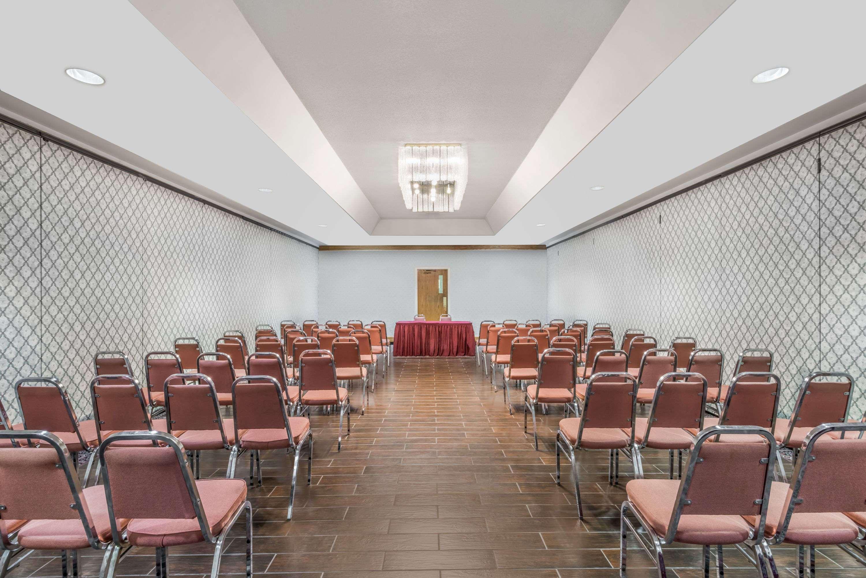 מלון Ramada By Wyndham לונדון מראה חיצוני תמונה
