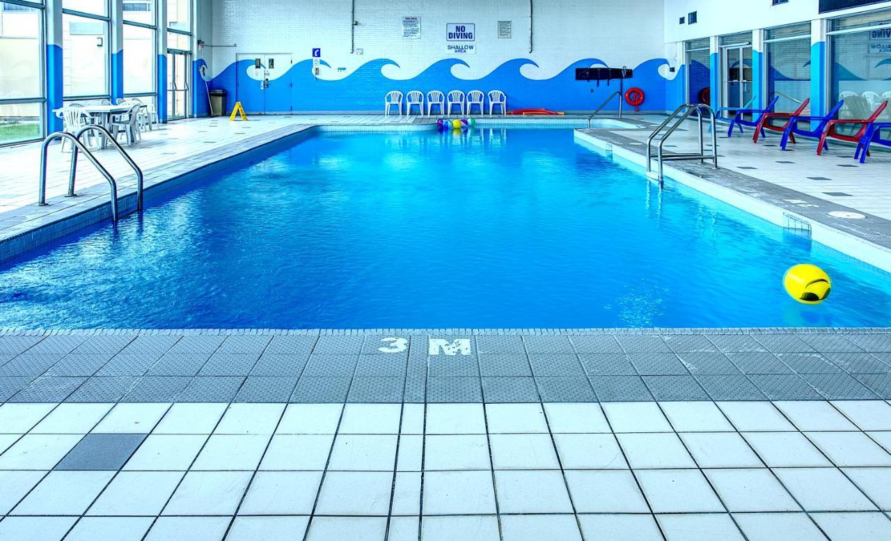 מלון Ramada By Wyndham לונדון מראה חיצוני תמונה