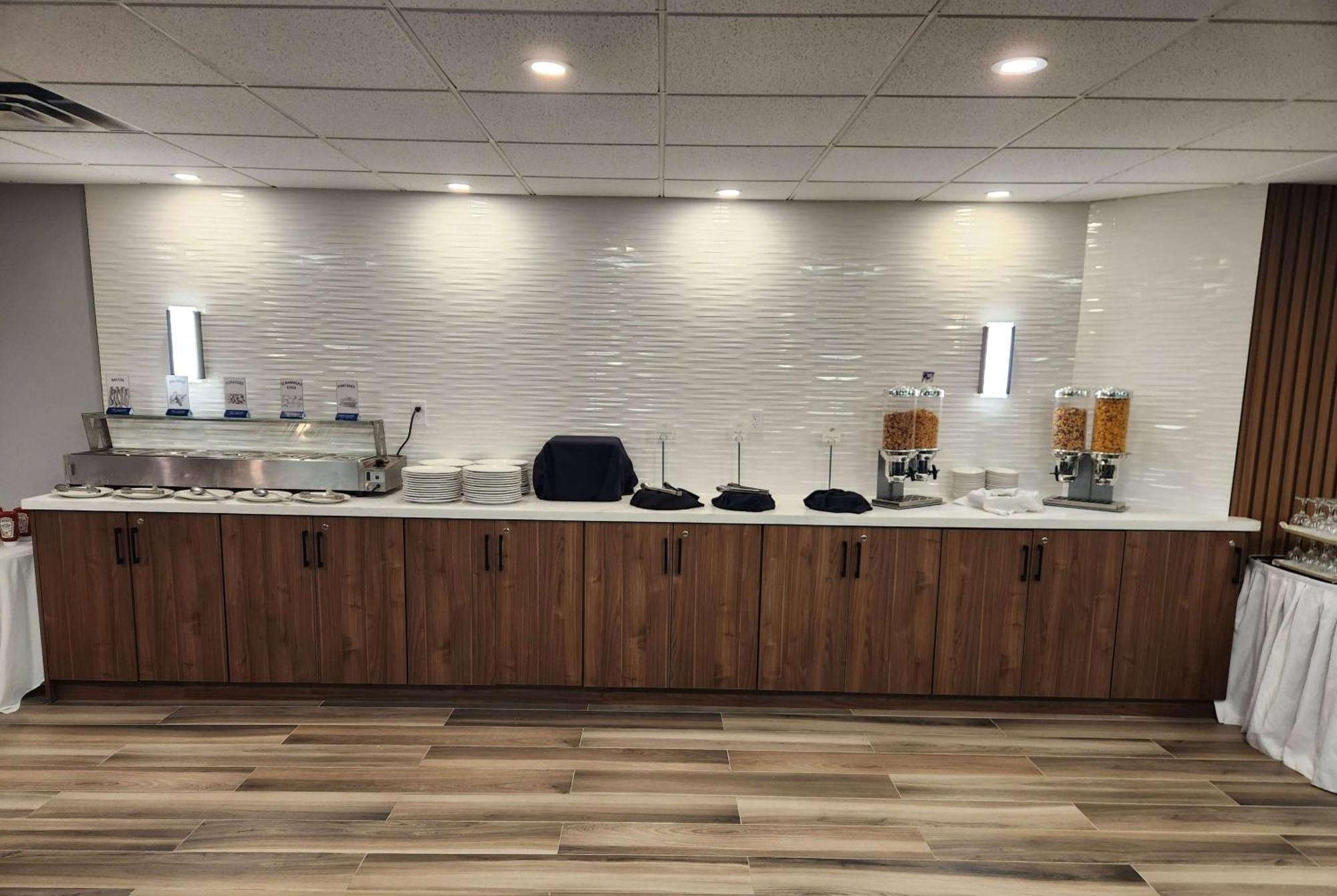 מלון Ramada By Wyndham לונדון מראה חיצוני תמונה