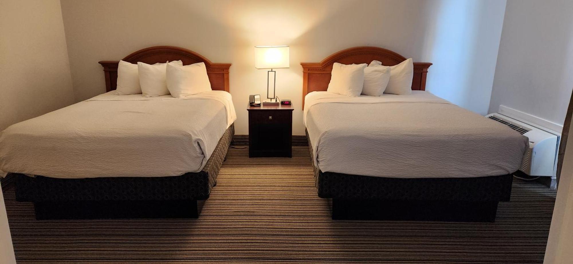 מלון Ramada By Wyndham לונדון מראה חיצוני תמונה