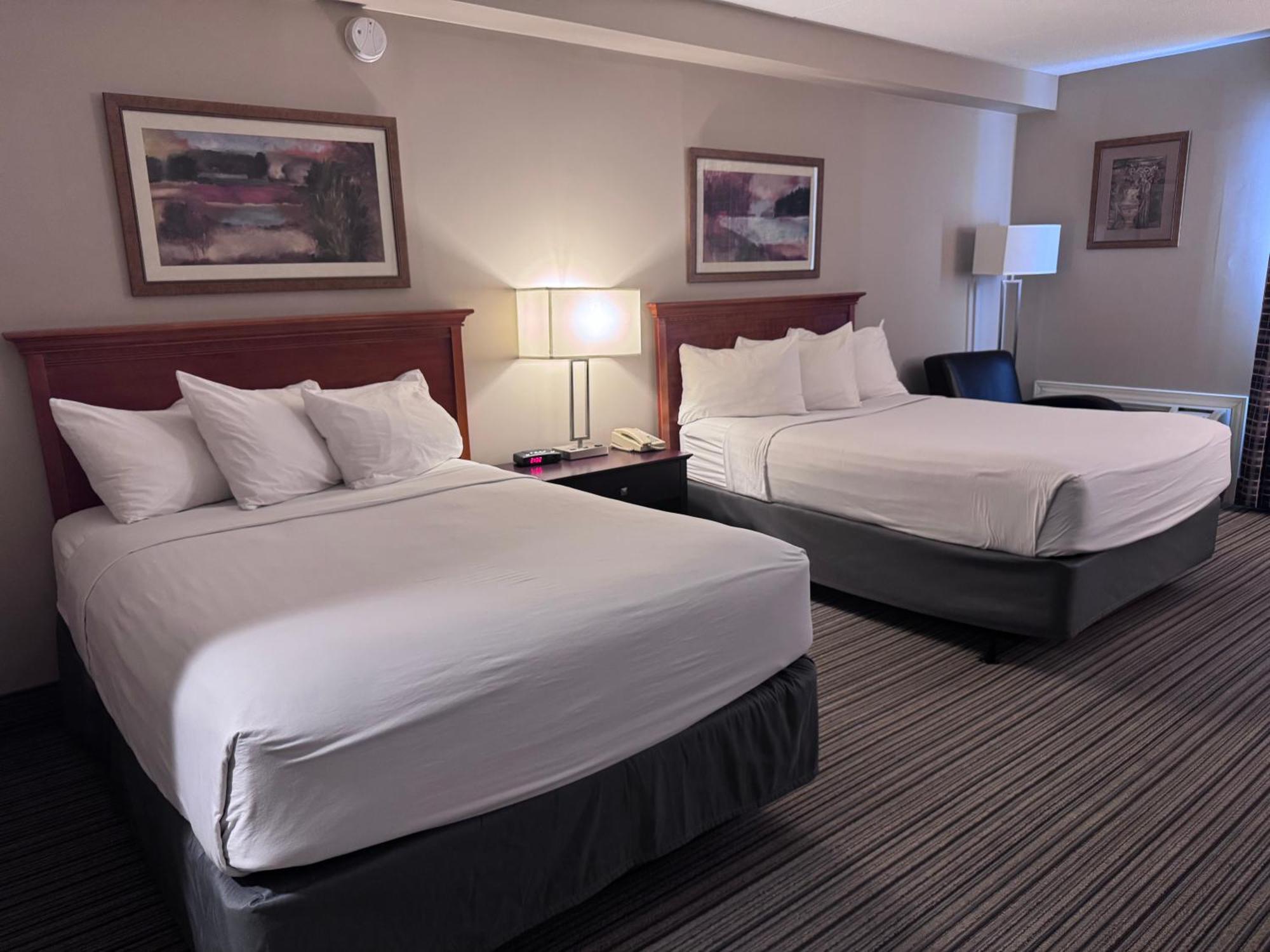 מלון Ramada By Wyndham לונדון מראה חיצוני תמונה