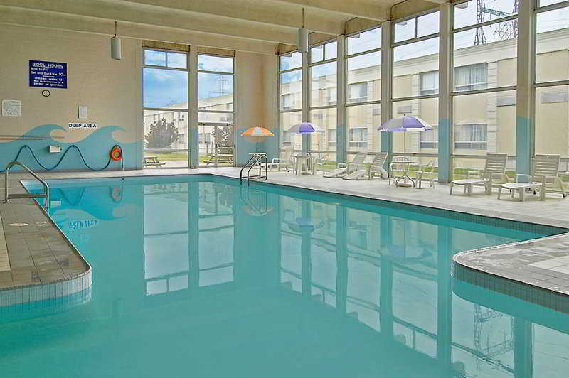 מלון Ramada By Wyndham לונדון מראה חיצוני תמונה