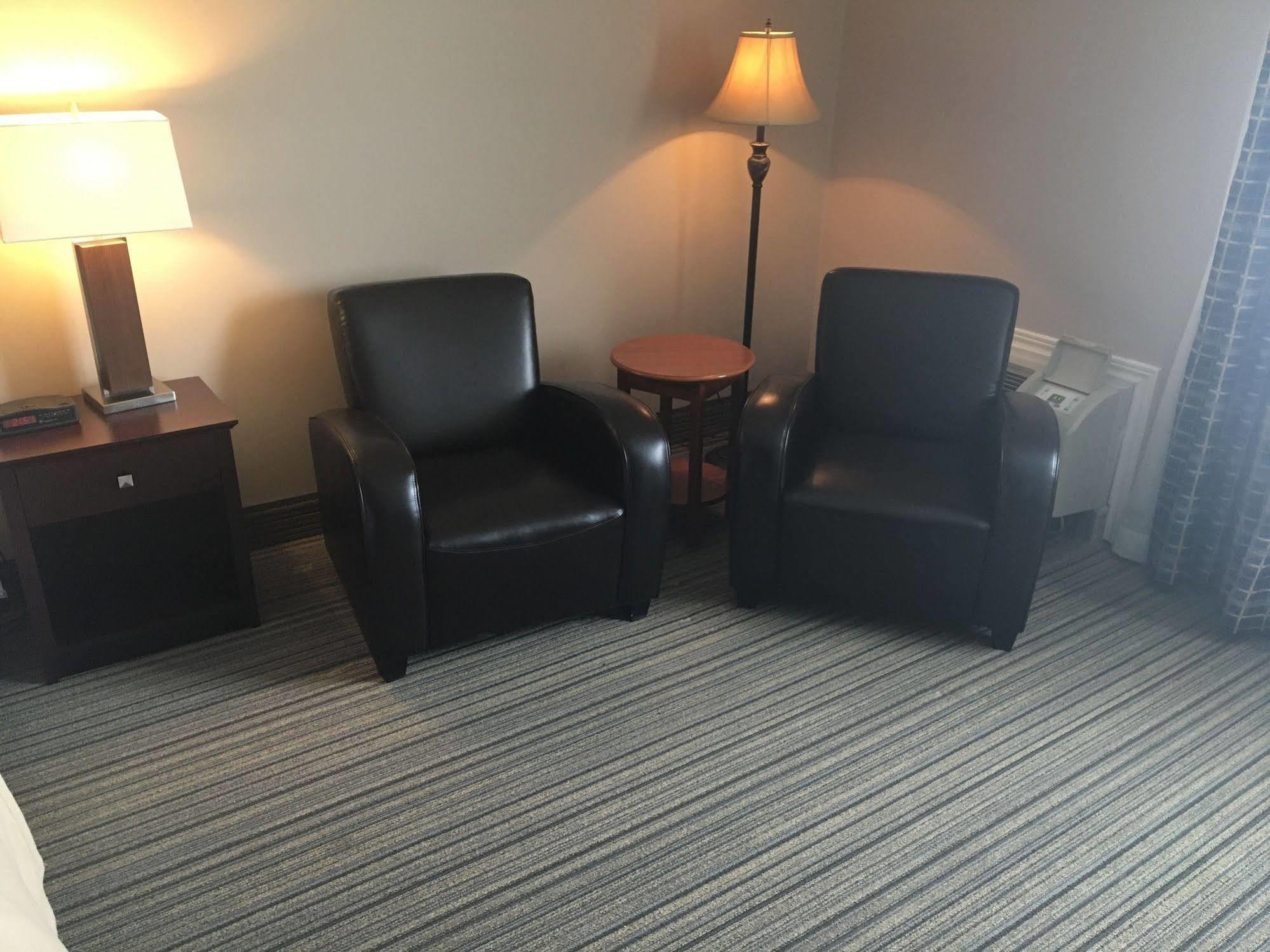 מלון Ramada By Wyndham לונדון מראה חיצוני תמונה